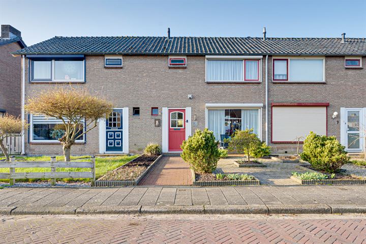 Deltastraat 7 in Krabbendijke foto