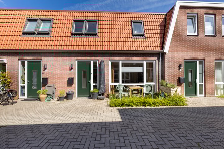 Dennenweg 181A in Enschede foto