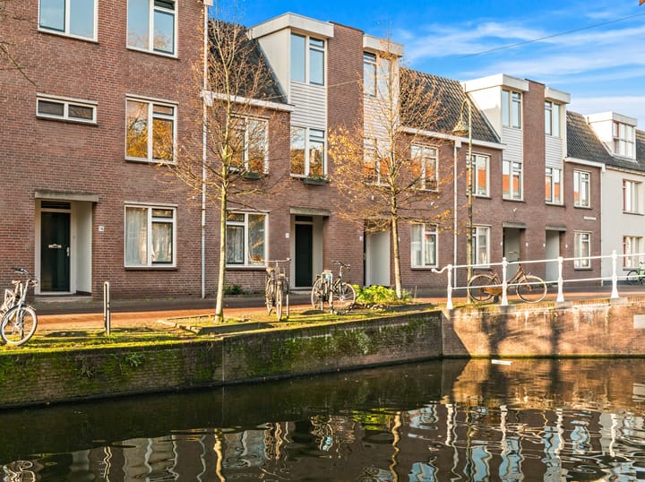 Dertienhuizen 15 in Delft foto