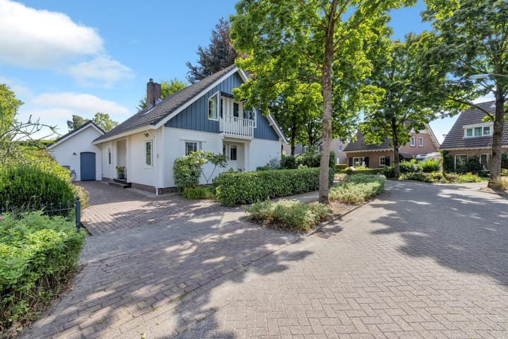 Deusonelaan 10 in Diessen foto