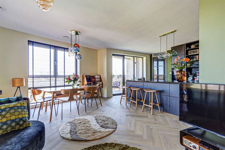 Diepeveenstraat 121 in Rotterdam foto