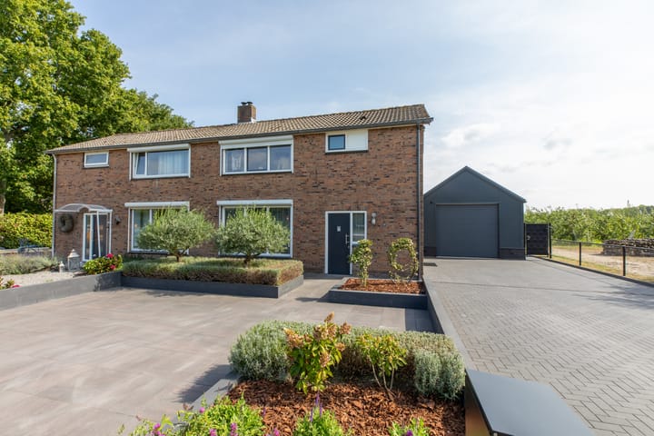 Dijkwelseweg 19 in Kapelle foto