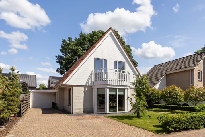 Dirk van Weelaan 13 in Hooglanderveen foto