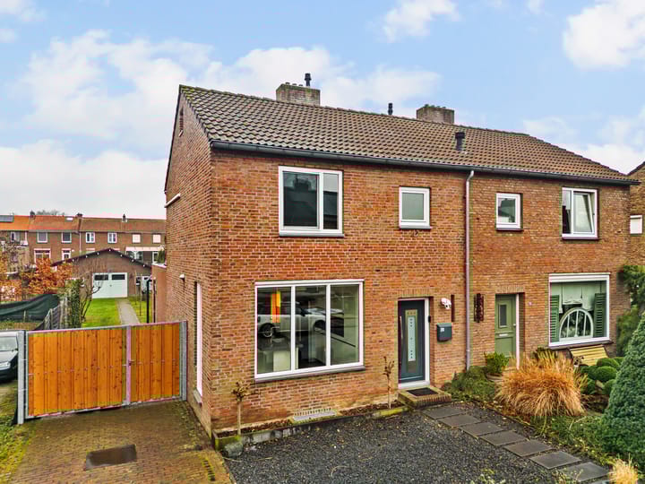 Doctor Poelsstraat 20 in Elsloo