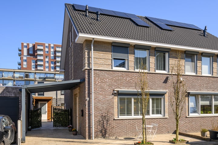 Doerianstraat 8 in Almere foto