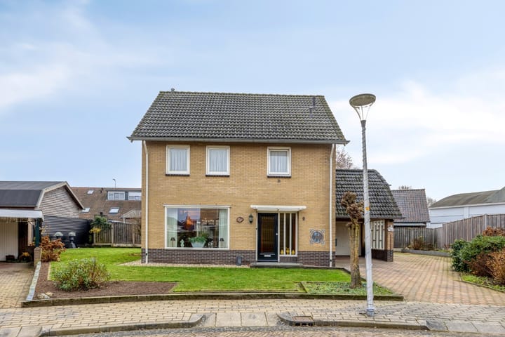 Dokter J. Veldhuijzen van Zantenstraat 9 in Enter