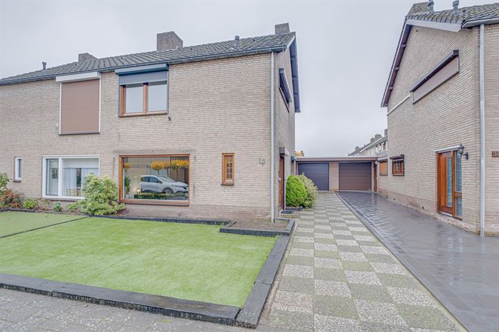 Dokter Mostartstraat 16 in Susteren foto