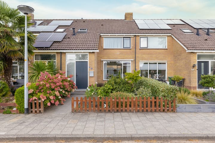 Dokter Pinxterplantsoen 53 in Wervershoof foto