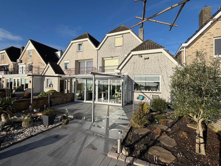 Donata Steurhof 97 in Volendam