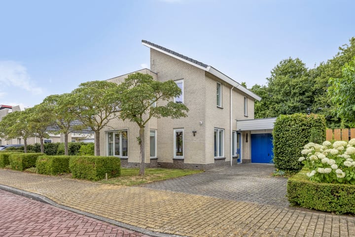 Doornenburgallee 4 in Duiven foto