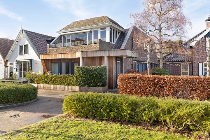 Dorpsstraat 140 in Castricum foto