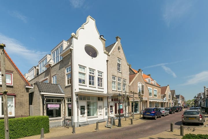 Dorpsstraat 18 in Nieuwerkerk aan den IJssel foto