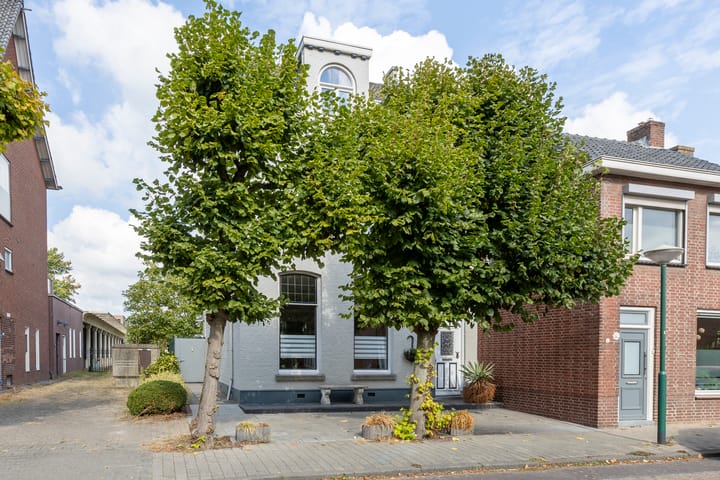 Dorpsstraat 18 in Ossendrecht foto