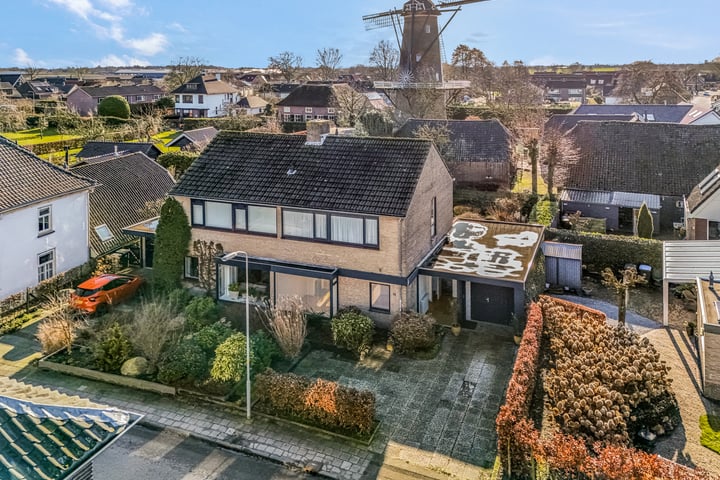 Dorpsstraat 27 in Ingen foto