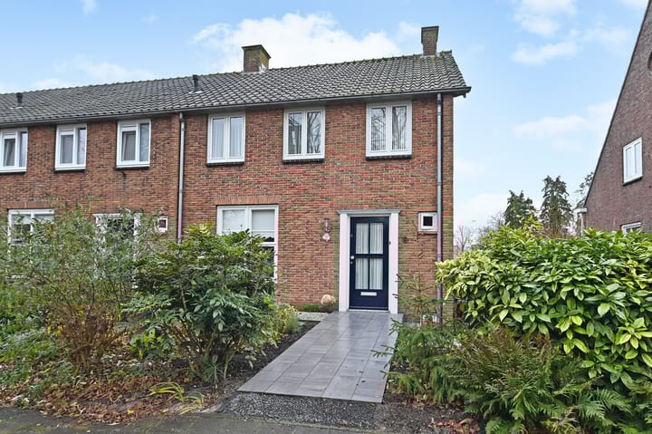 Dorpsstraat 6 in Benthuizen foto