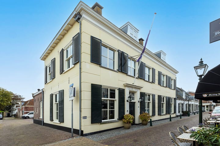 Dorpsstraat 73 in Warmond