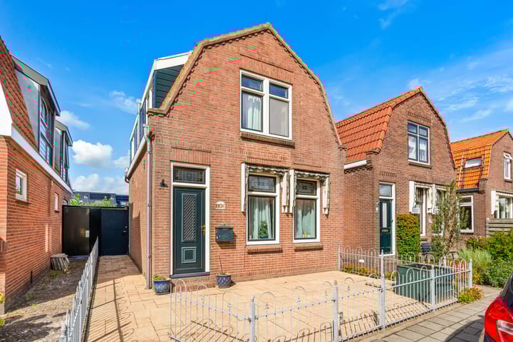 Dorpsstraat 806 in Assendelft foto