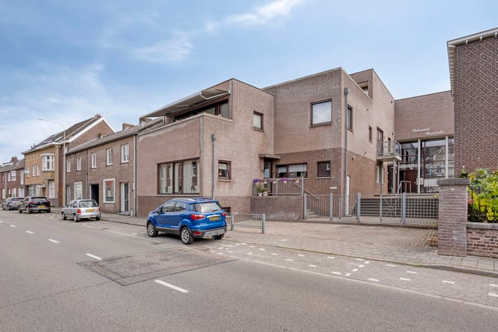 Dorpstraat 107B-02 in Maastricht foto