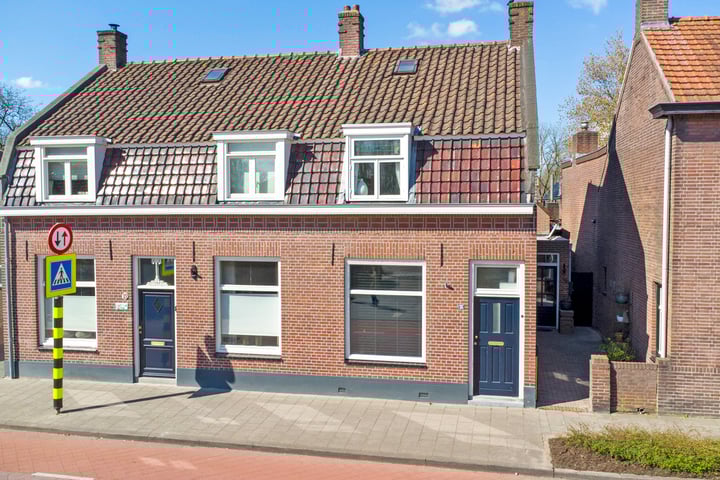 Dorpstraat 15 in Riel foto