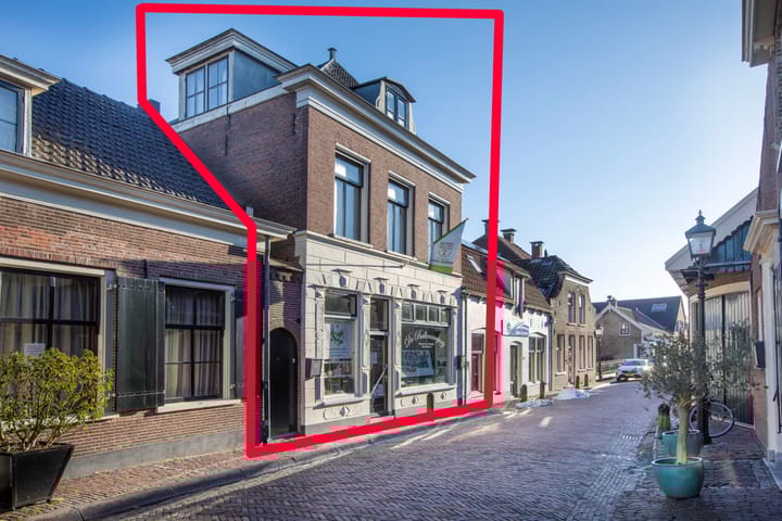 Dorpstraat 45 in Linschoten foto