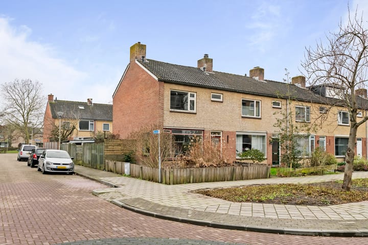 Dr. Dreeslaan 15 in Arkel