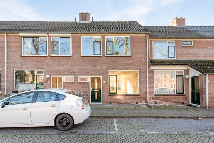 Dr. Kuyperstraat 13 in Ridderkerk foto