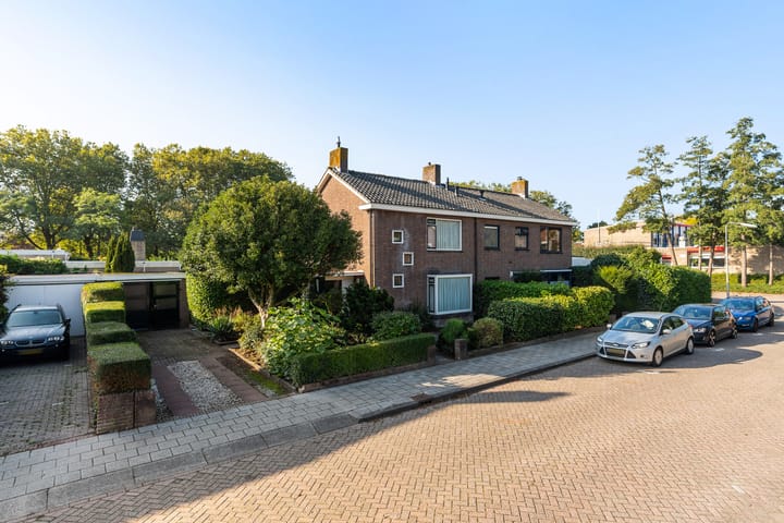 Dr. Kuyperstraat 19 in Barendrecht foto