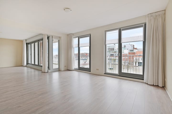 Dr. Lelykade 82A in 's-Gravenhage foto