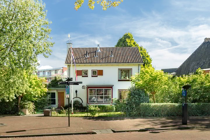 Dr. Lovinklaan 32 in Alphen aan den Rijn foto