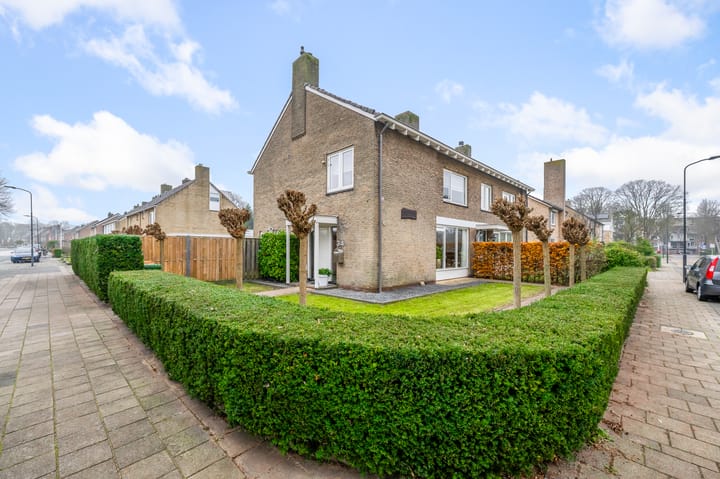 Dreef 34 in Beverwijk foto