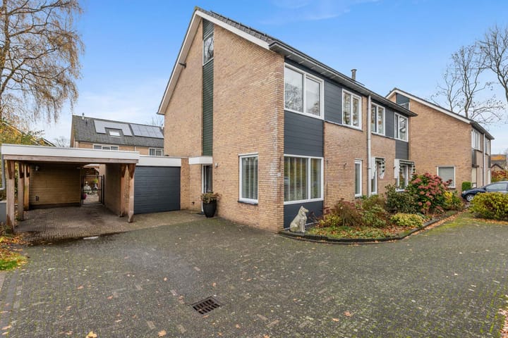 Ds. van Petegemstraat 32 in Veendam foto