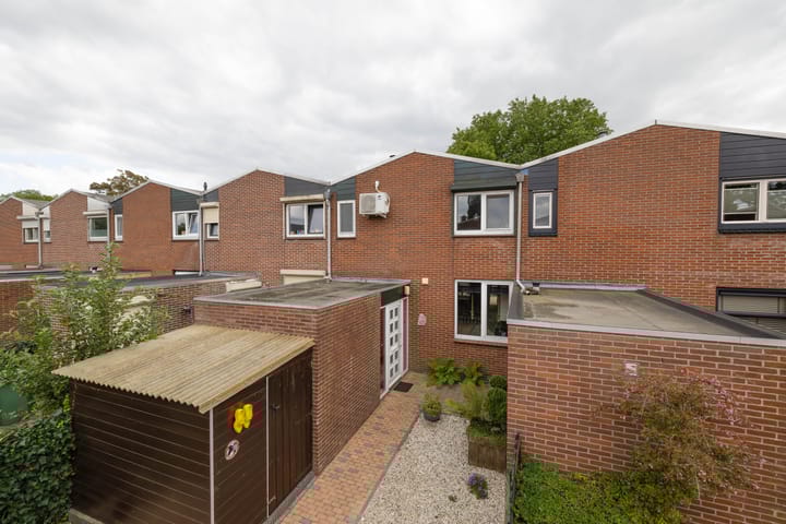 Dubbelmonde 28 in Zevenbergen foto