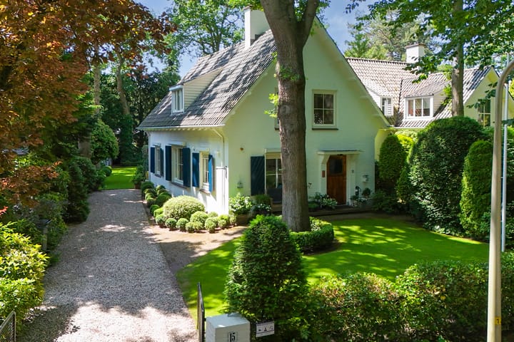 Duinweg 15 in Wassenaar foto