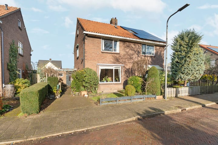 Dulkeshofstraat 18 in Velp