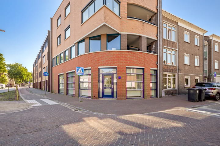 Dunantstraat 2 in Roosendaal foto