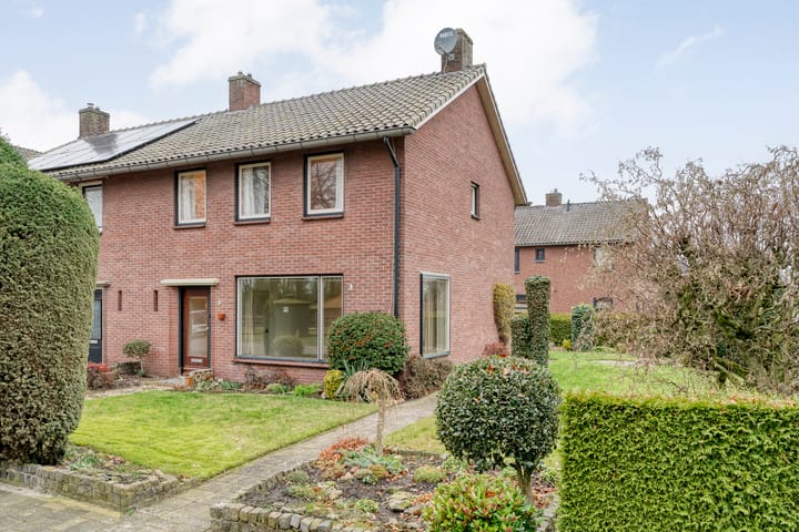 Dwarsstraat 2 in Langeveen foto