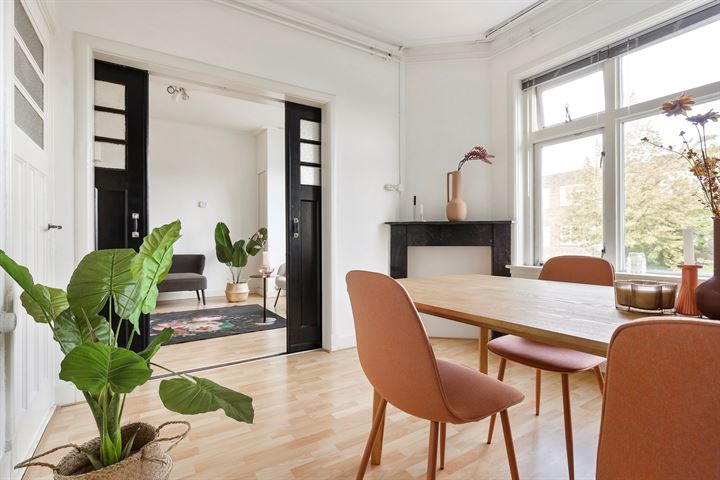 E. Thomassen à Thuessinklaan 35a in Groningen foto