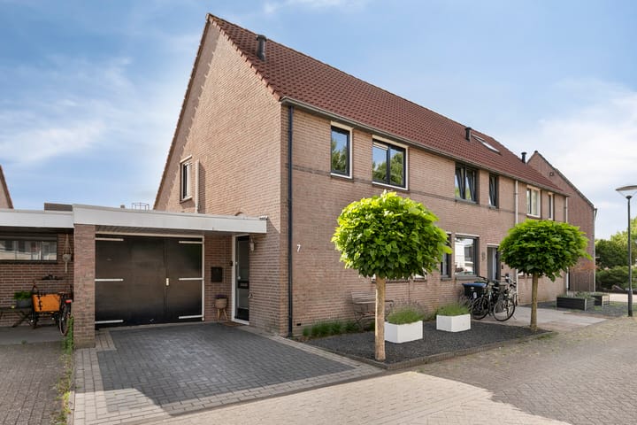 Edelhertlaan 7 in Helmond foto