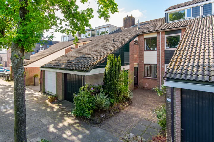 Eikenlaan 23 in Lisse foto