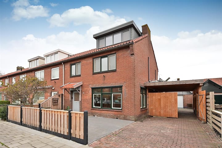 Eikenlaan 82 in Loosdrecht foto