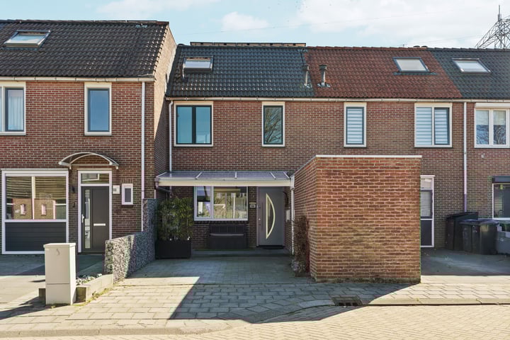 Eindhovenstraat 64 in Almere foto