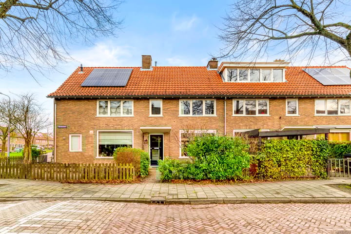 Eksterstraat 16 in Badhoevedorp
