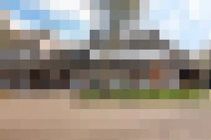 Elbelaan 22 in Son en Breugel