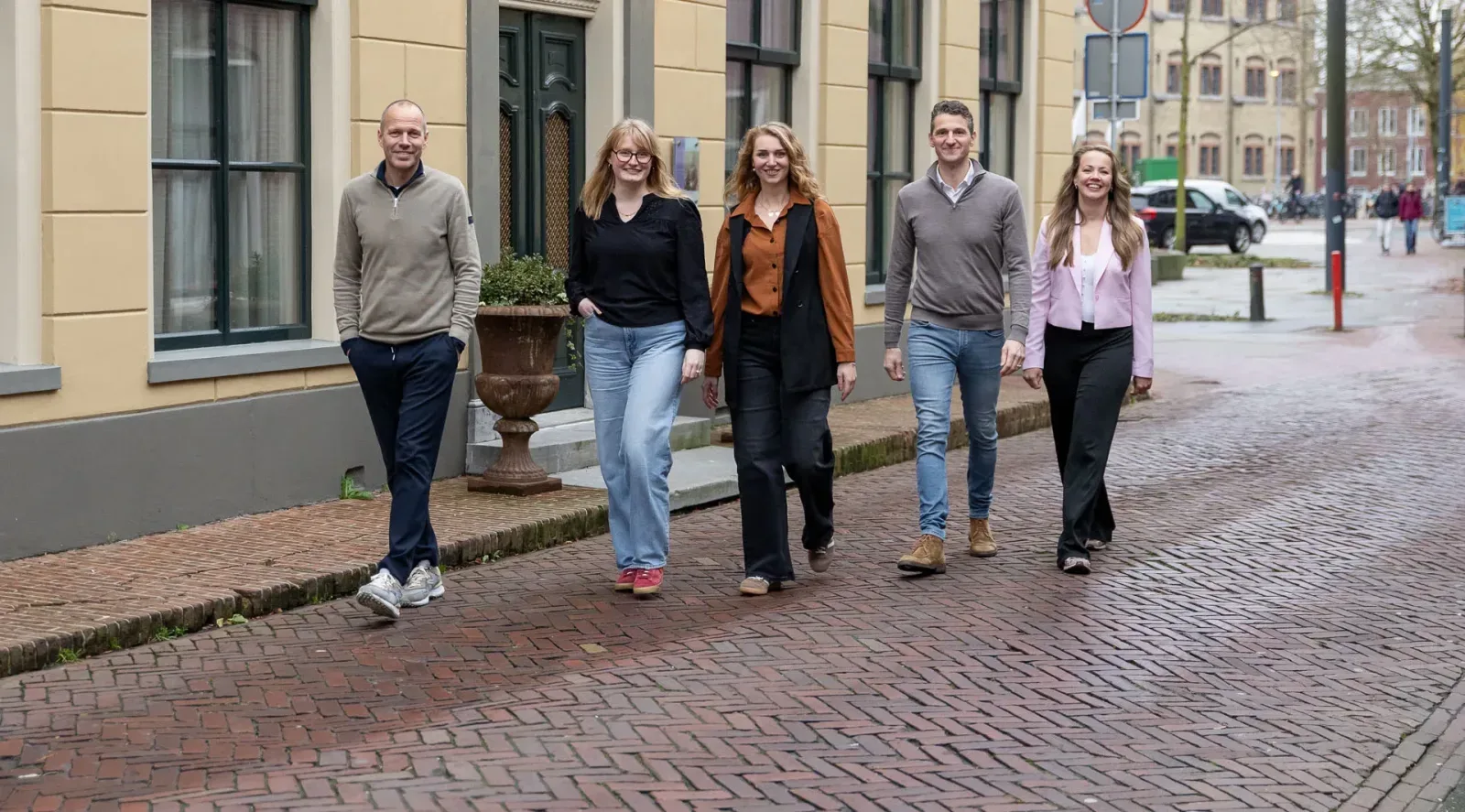 Team foto van Elfsteden Makelaars en Taxateurs B.V.