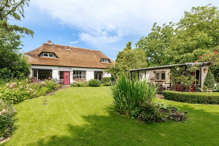 Elzenlaan 2 in Tiel foto