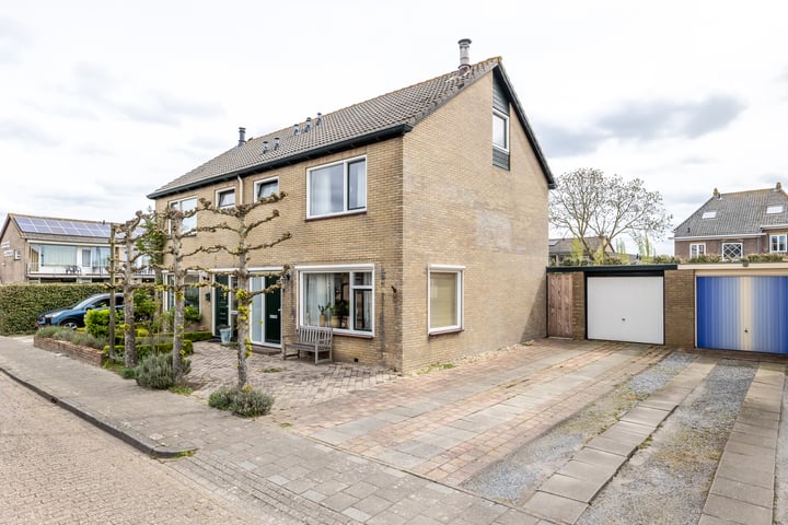 Elzenoordlaan 8 in Vrouwenpolder foto