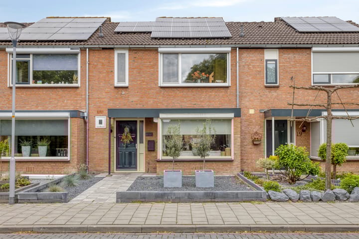 Emmalaan 17 in Dodewaard foto