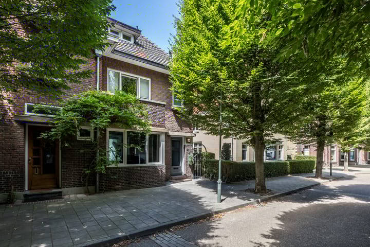 Emmalaan 21 in Valkenburg foto