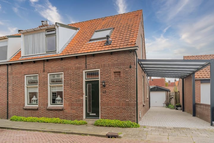 Emmastraat 48 in Oude-Tonge foto