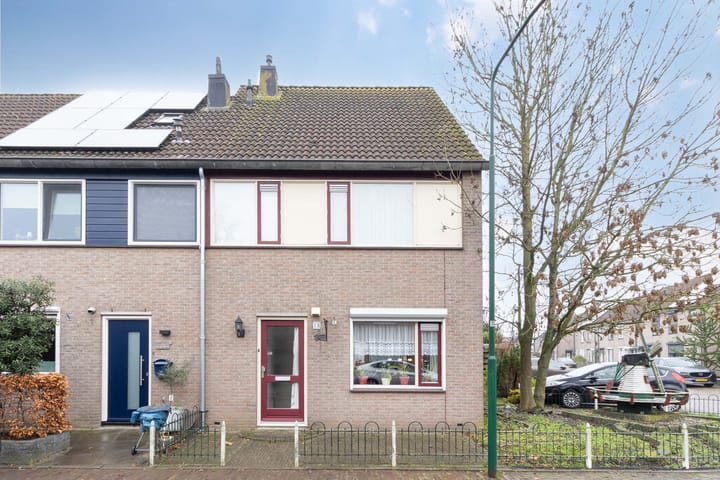 Engelandvaarders 10 in Bunschoten-Spakenburg foto